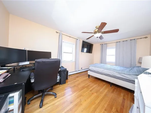 2202 Burnett Street image 19 of 45