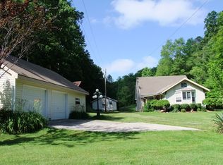 1986 Gabbards Fork Rd, Manchester, KY 40962