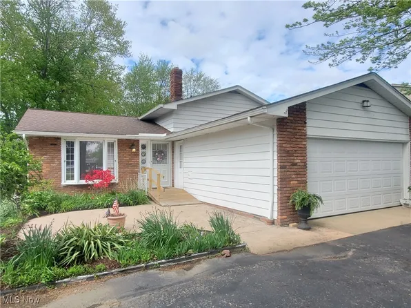 34671 Lake Shore Blvd, Timberlake, OH 44095