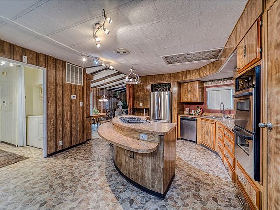 3rd image of 1725 Dorado Drive