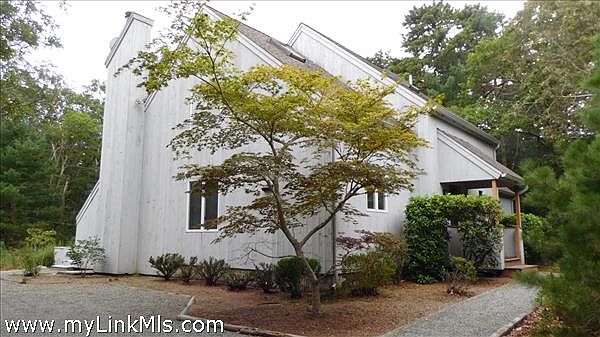 1st image of 38 Tiffany Dr