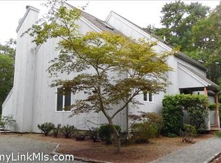 38 Tiffany Dr, Oak Bluffs, MA 02557