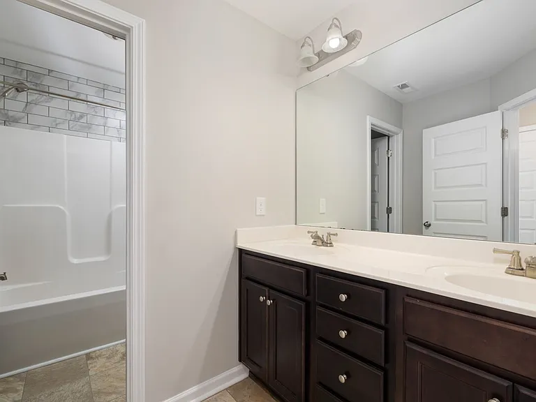 135 Fairview St — Photo 12