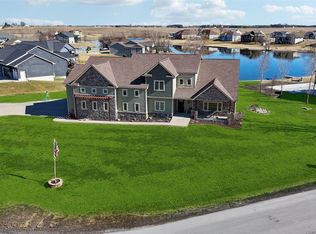 110 Lake Shore Dr, Dallas Center, IA 50063