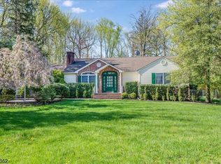 45 Cambridge Dr, Colonia, NJ 07067