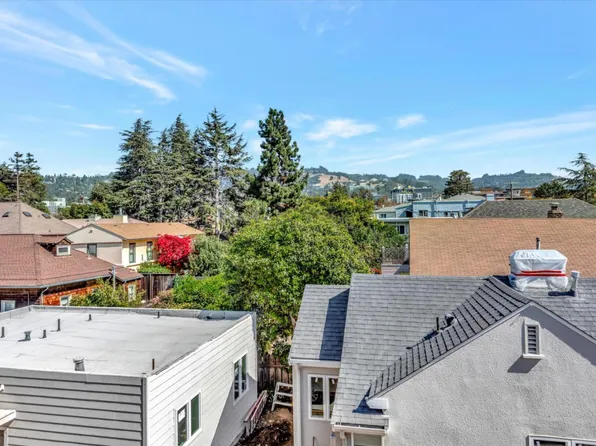 1721 Berkeley Way APT 8, Berkeley, CA 94703