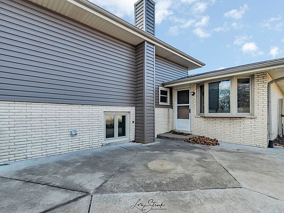 3rd image of 12437 S Melvina Ave