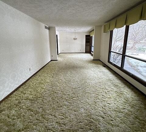 2nd image of 4615 Tacoma Blvd