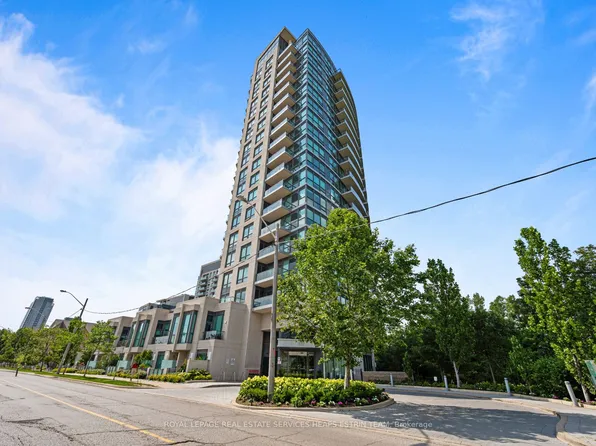 160 Vanderhoof Ave #913, Toronto, ON M4G 0B7
