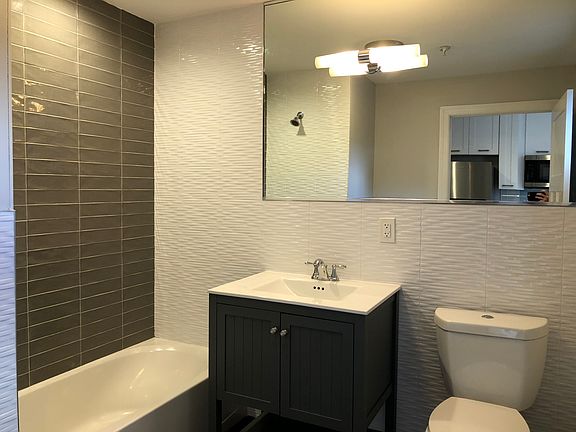 5th image of 45 Clifton Pl #24Q