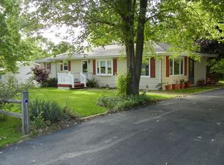 3880 E Skyline Dr, Decatur, IL 62521