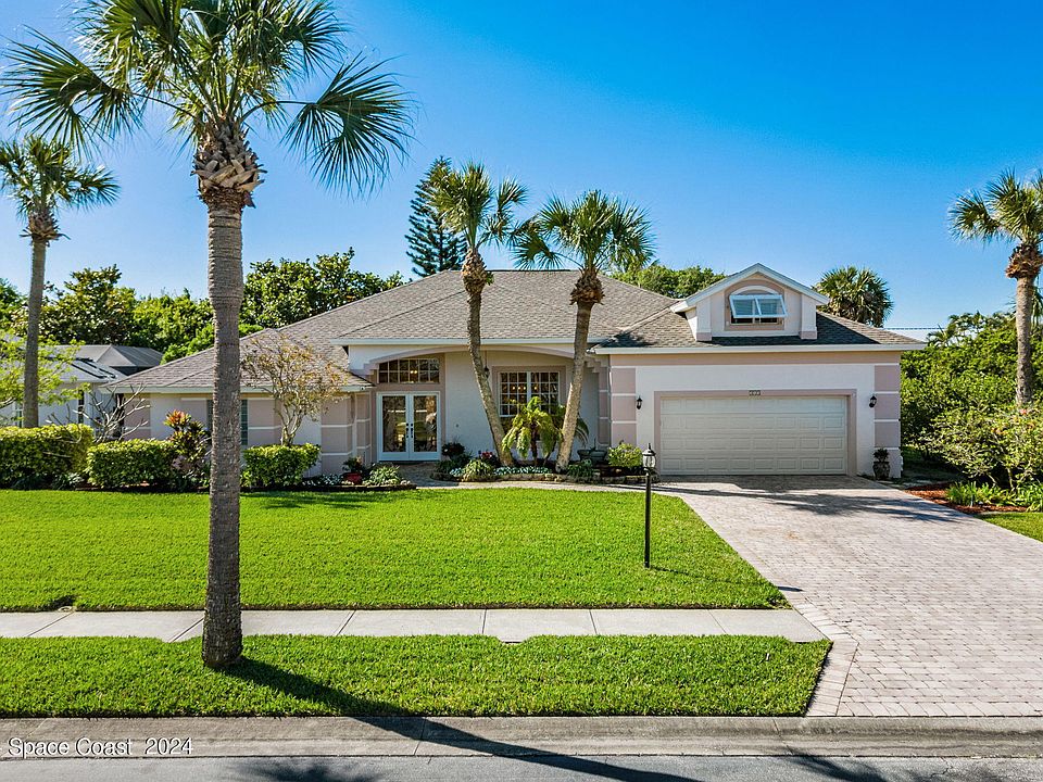 1st image of 313 Island Dr