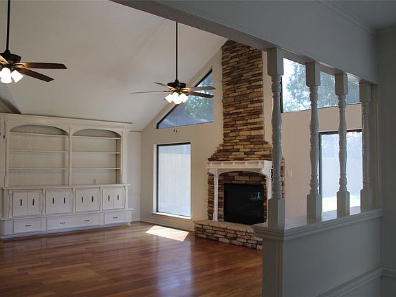 4th image of 12819 Shady Knoll Lane