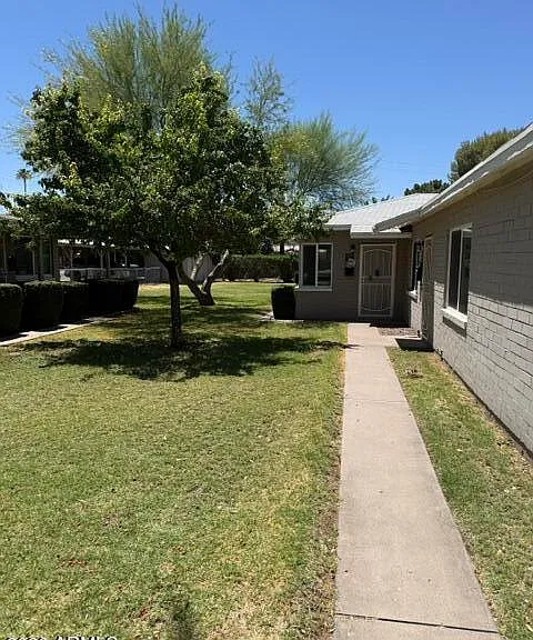2545 E Clarendon Ave #3 — Photo 2