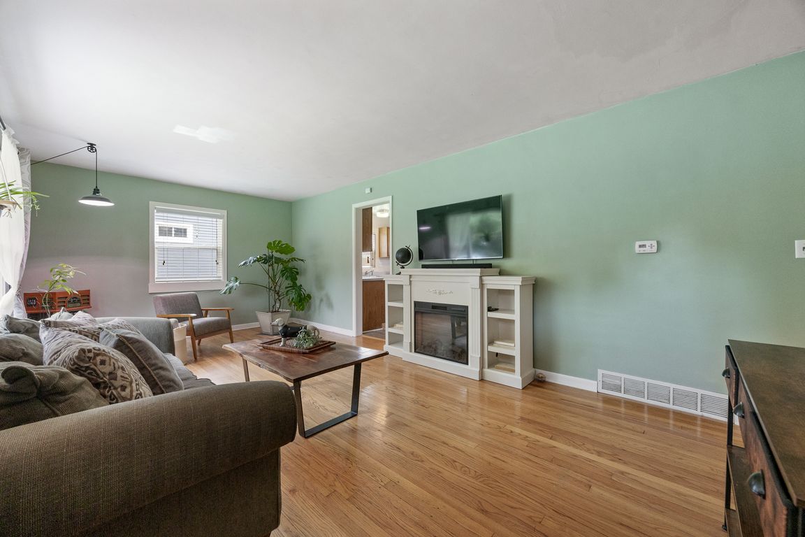 next background image