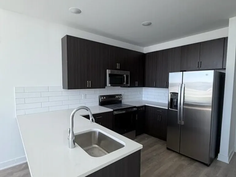 Metro 1 Apartments — Photo 7