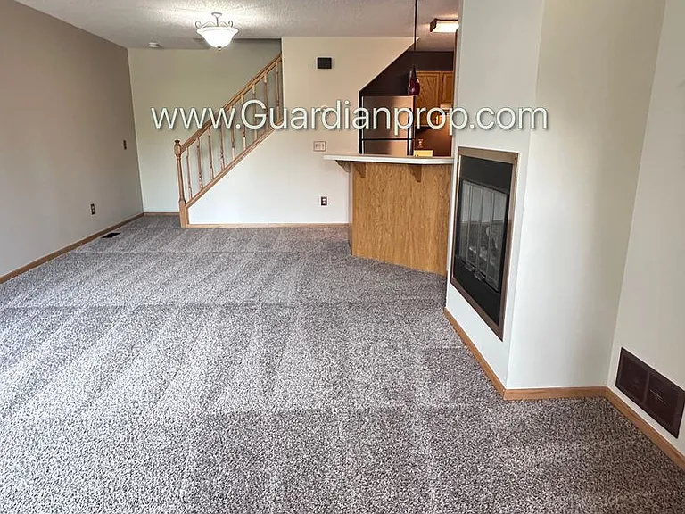 12802 Echo Ln — Photo 7