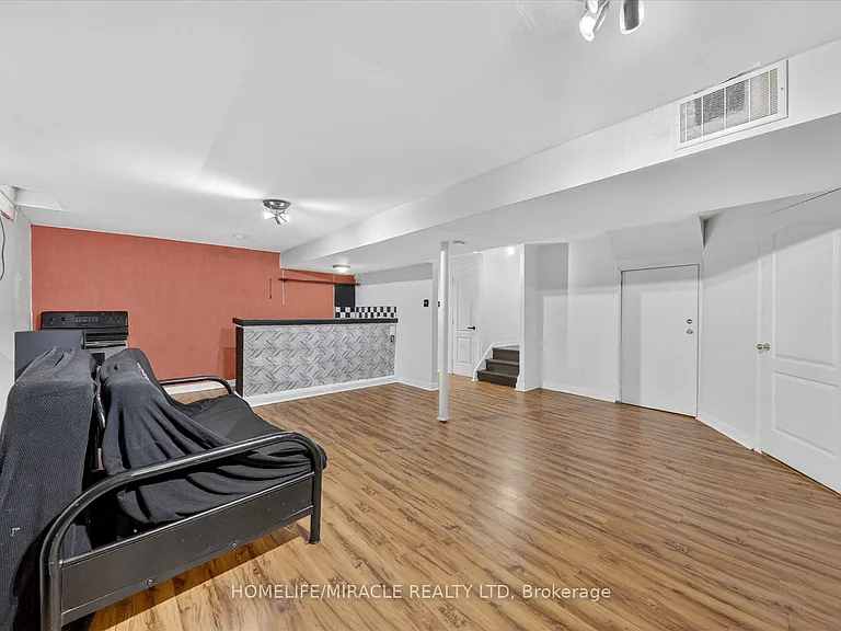 88 Reed Dr — Photo 34