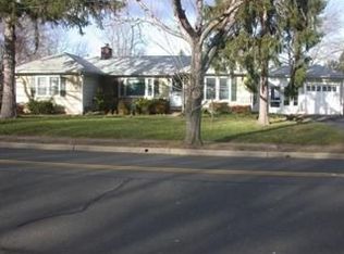228 Edgewood Ter, South Bound Brook, NJ 08880