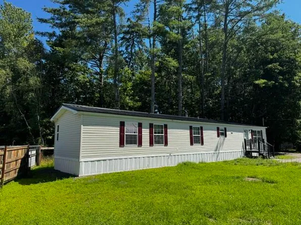 12 Short Street, Skowhegan, ME 04976