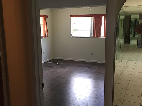 5th image of 2055 NW 206th St