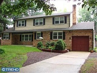 1st image of 6 Timberline Dr