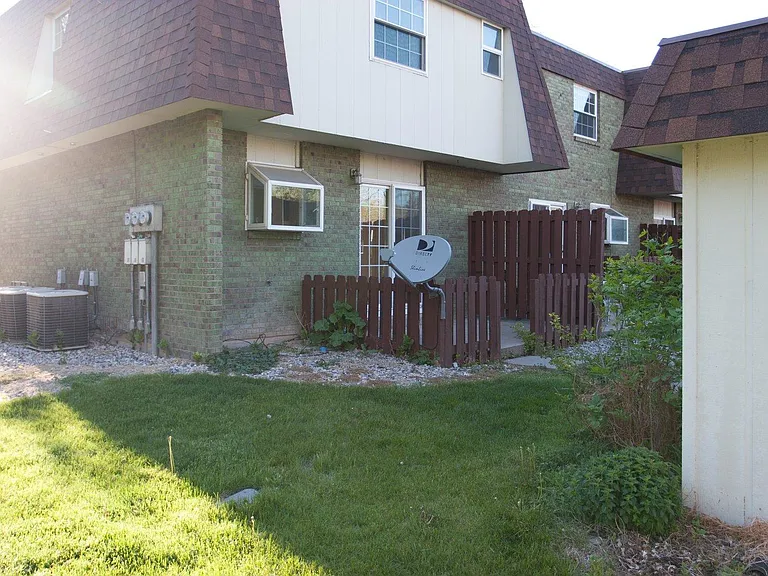 2628 Leisure Dr — Photo 20