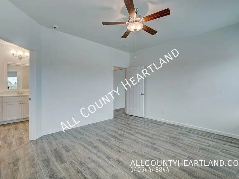 528 NW 175th St — Photo 11