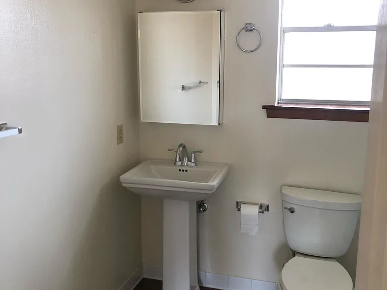 1601 Lake Ave — Photo 19