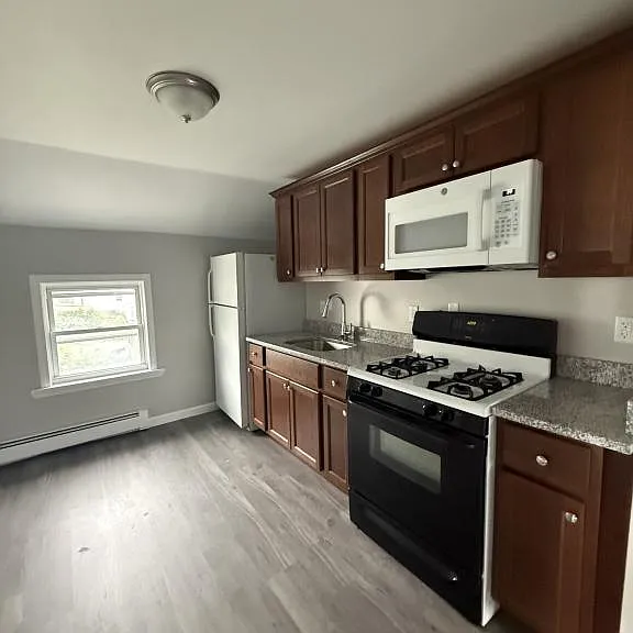 224 Mulberry St — Photo 1