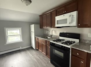 224 Mulberry St, Fall River, MA 02721