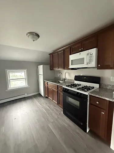 224 Mulberry St Photo 1