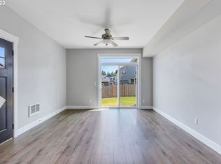 232 NE Regan Hill Loop #B, Estacada, OR 97023