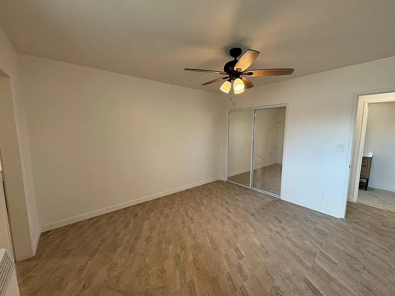 927 S Westmoreland Ave — Photo 12