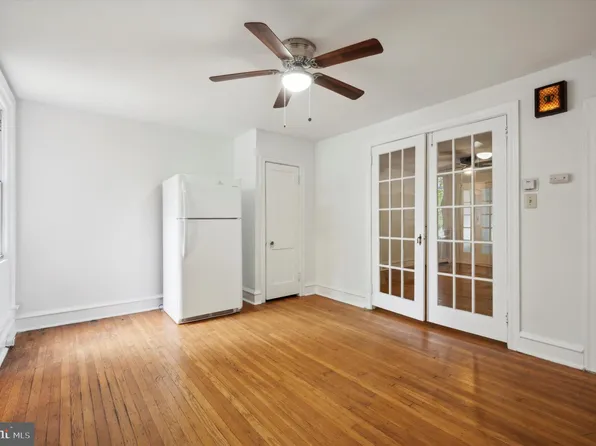 5118 Oakland St, Philadelphia, PA 19124