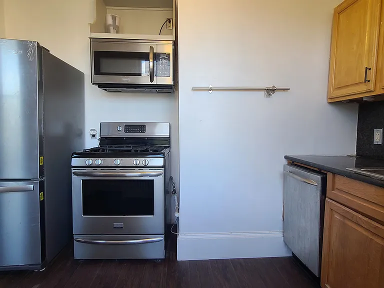 476 Gregory Ave #3 — Photo 10