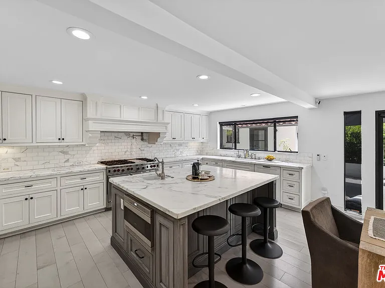 760 S San Rafael Ave — Photo 19