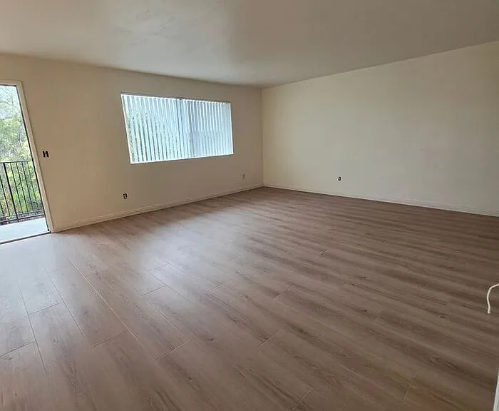 5315 Santa Margarita St #7 — Photo 2