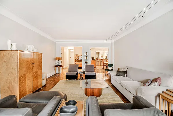 Sold by Elena F Picinich, LREB | media 28