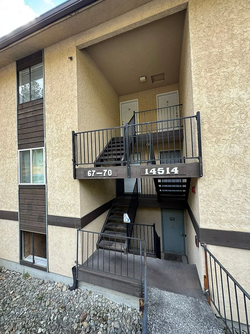 1Bd/1Ba Kirkland Condo — Photo 1