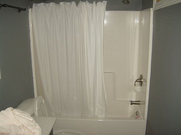 5th image of 2700 Crawford Rd