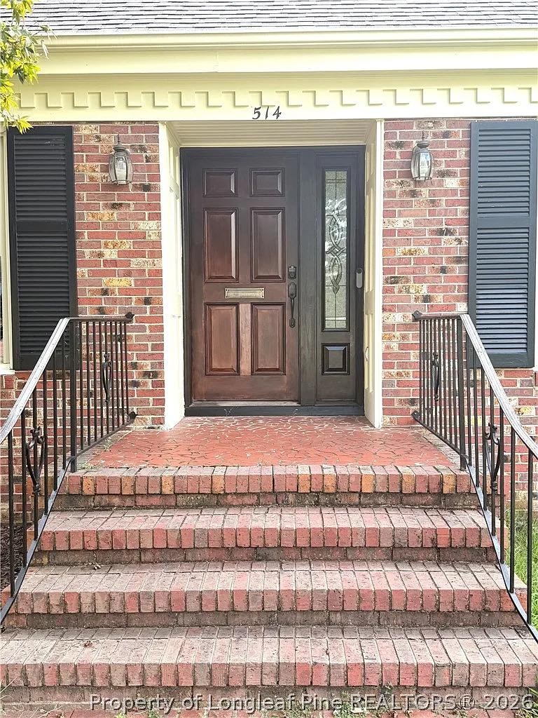 4 bed, 2.0 bath, 2376 sqft, $1,750 — Photo 3