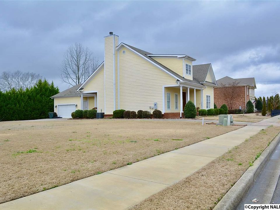 1st image of 7006 Southgate Dr SE
