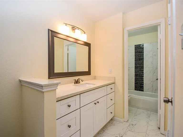 2110 Whiteback Dr — Photo 26