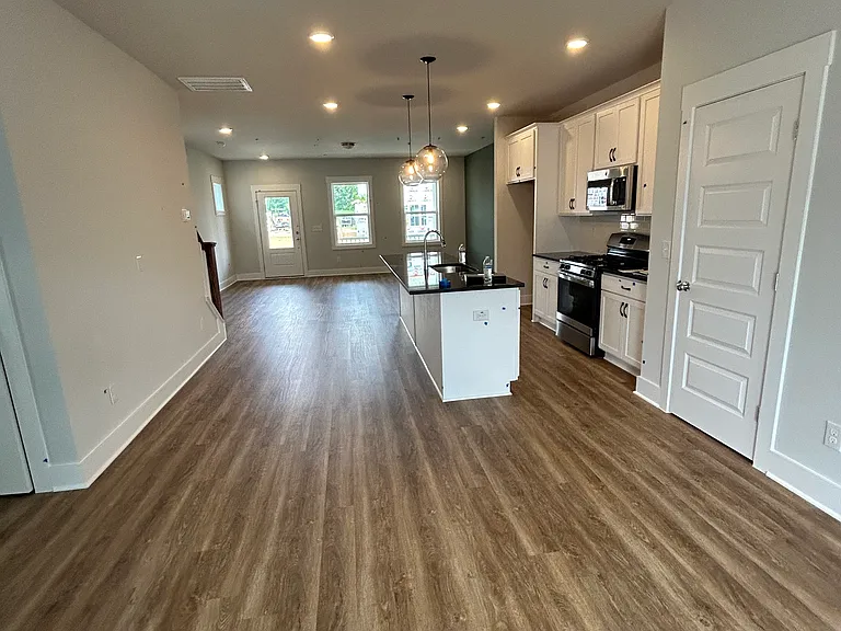 1909 Plott Balsam Dr — Photo 5
