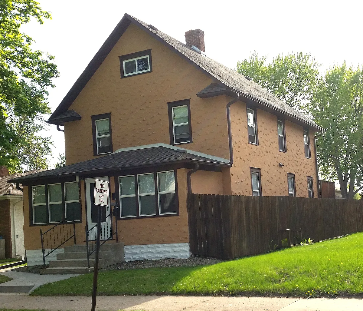 Building Photo - 410 3rd Ave S #3
