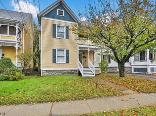 68 High St, Newton, NJ 07860