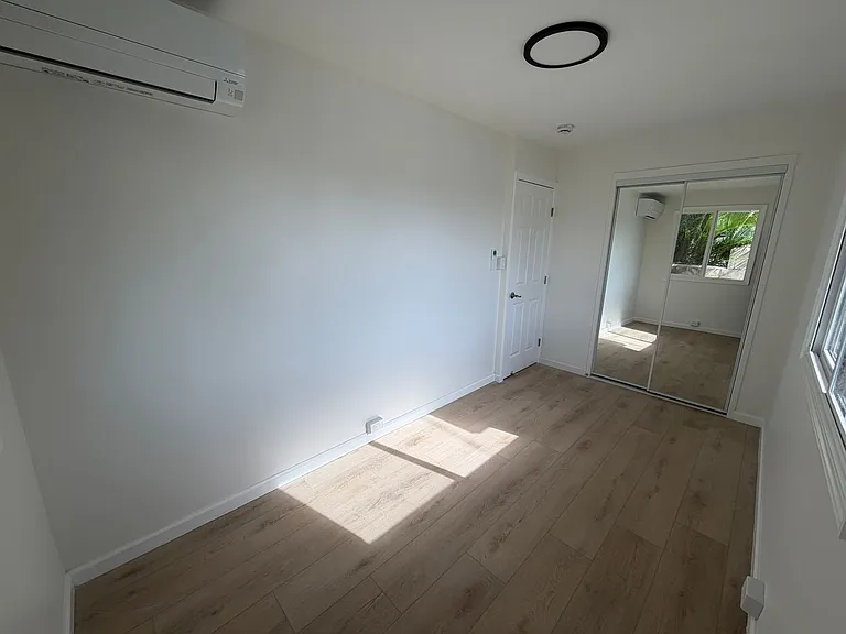 735 Isenberg St — Photo 11