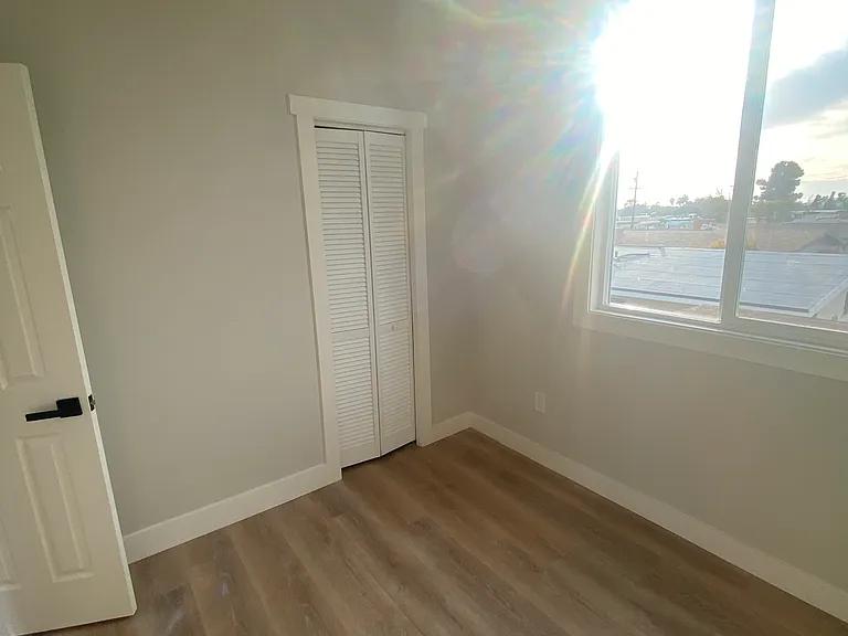 5076 La Paz Dr — Photo 8