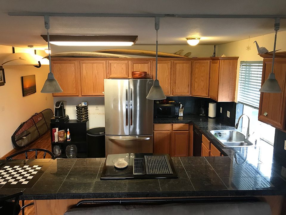 1st image of 210 Park Ave